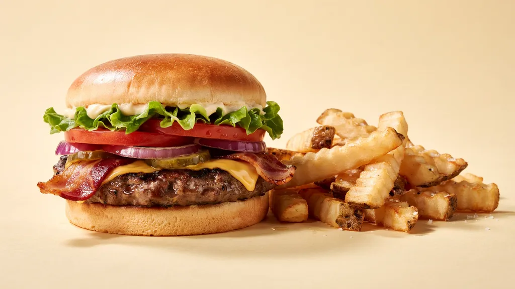 Bacon Deluxe Single Bacon burger Fries