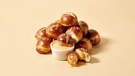 Pretzel Bites with Cheese Sauce Standard