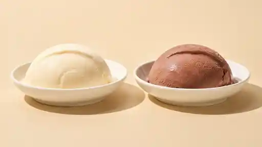 Vanilla or chocolate custard in a dish